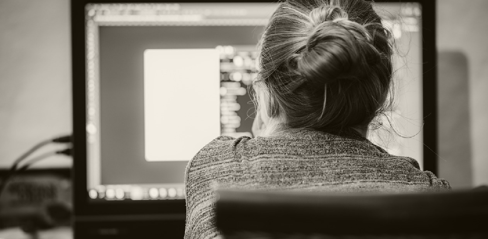 COPYWRITER OR CONTENT WRITER – WHAT DOES YOUR BUSINESS REALLY NEED?